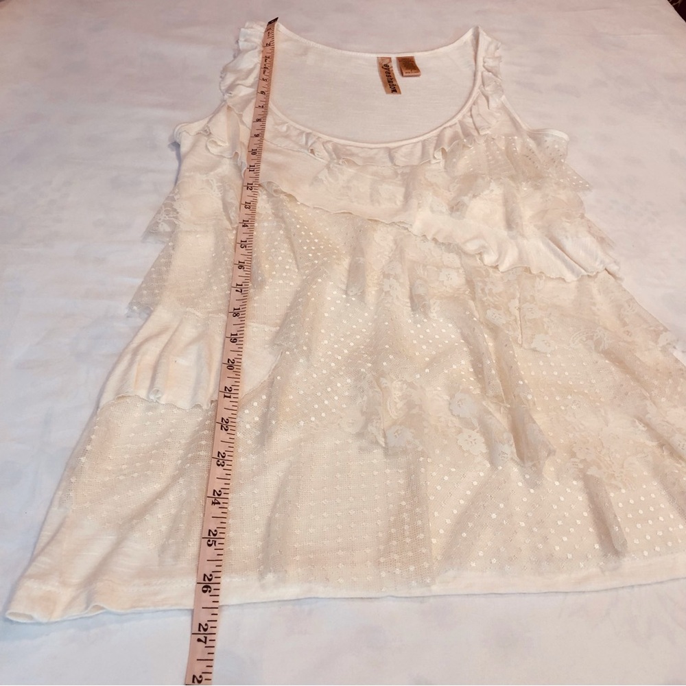 Eyeshadow Multi Layer Lace Front Tank Top - Picture 15 of 15